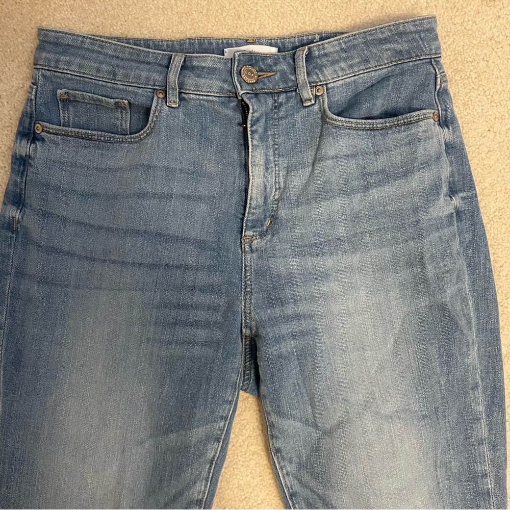 Loft “Curvy Kick Crop” Jeans Size 28/6